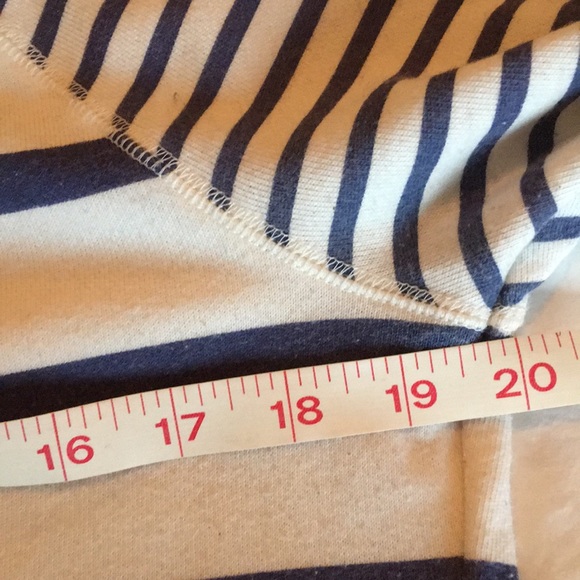 Fun striped sweatshirt by old navy L - Picture 3 of 5